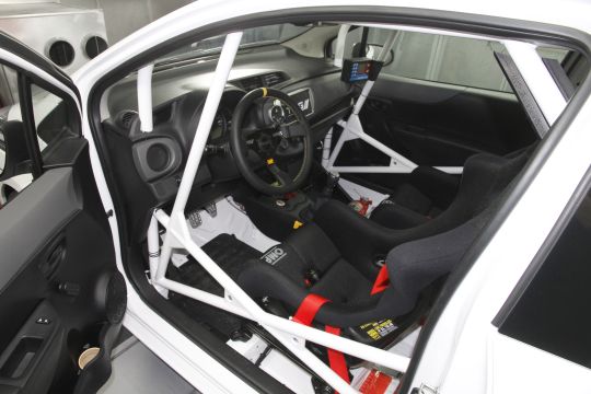 2012 - 23 Toyota Yaris Cup